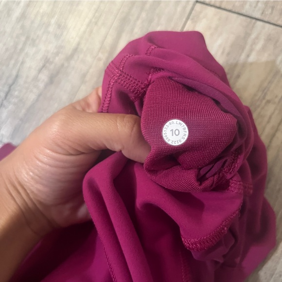 Lululemon Wunder Train High-Rise Short 6" Size- 10 - Picture 6 of 8